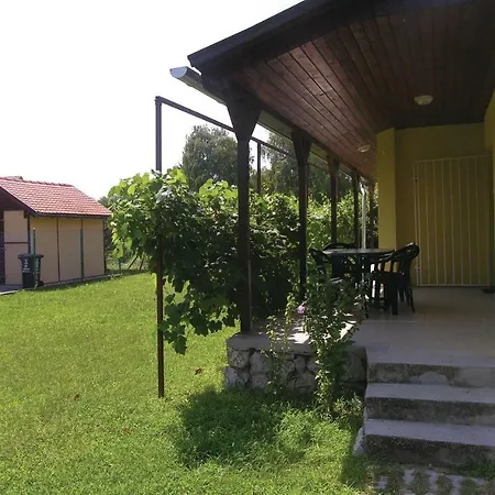 Holiday Kocsag Utca-balatonfenyves