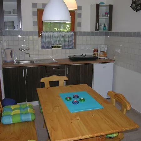 Holiday Kocsag Utca-balatonfenyves Holiday home *
